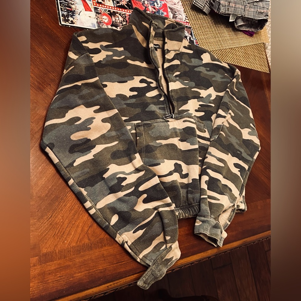 BOOHOO CAMO WOMENS FLEECE SWEATER SIZE: 14 (SEND ANY OFFER‼️)
